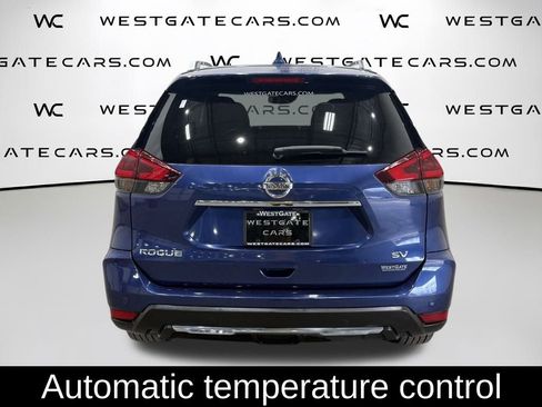 Used 2019 Nissan Rogue SV image 4