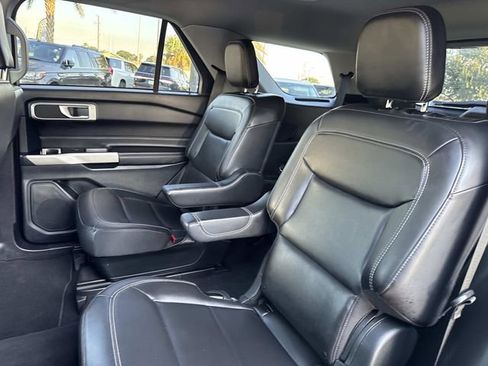 Certified 2022 Ford Explorer XLT w/ Equipment Group 202A image 17