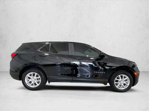 Used 2023 Chevrolet Equinox LS w/ LS Convenience Package FWD image 5