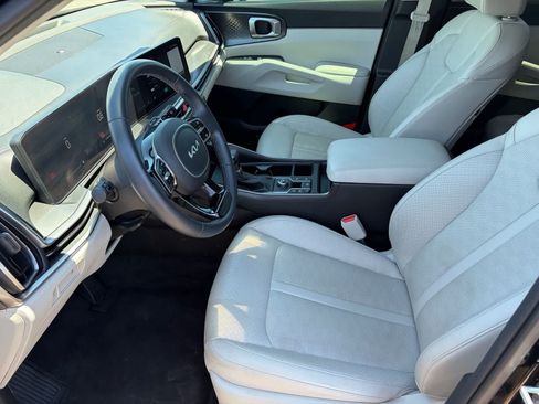 Used 2025 Kia Sorento S w/ Panoramic Sunroof Package FWD image 11