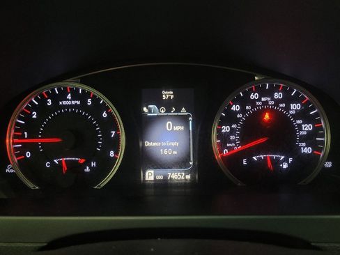 Used 2016 Toyota Camry SE w/ Moonroof Package image 23