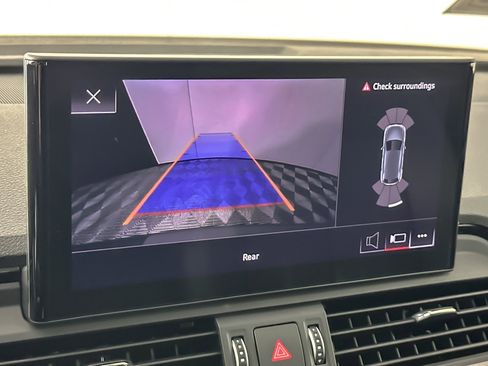 Used 2023 Audi Q5 2.0T Premium w/ Convenience Package image 18