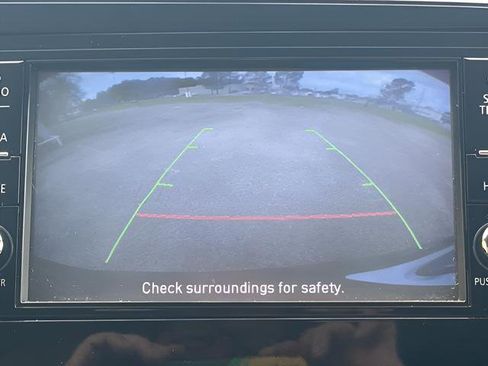 Used 2020 Mitsubishi Outlander ES image 26