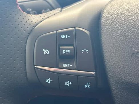 New 2025 Ford Escape ST-Line w/ Cold Weather Package image 19