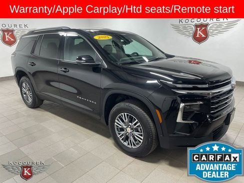 Used 2025 Chevrolet Traverse LT AWD/4WD image 1