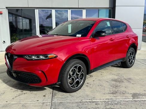Used 2025 Alfa Romeo Tonale image 3