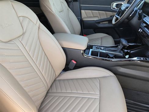 New 2026 Kia Sorento SX Prestige w/ Olive Brown Leather Package image 10