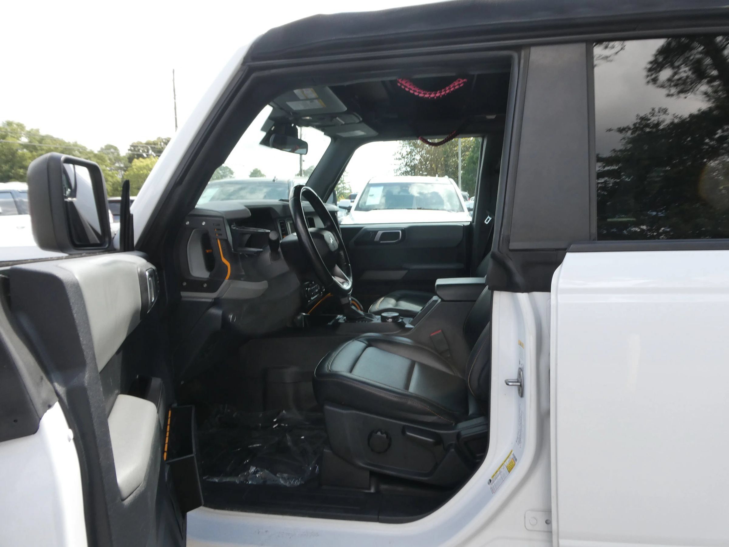 Used 2021 Ford Bronco Badlands w/ Sasquatch Package AWD/4WD image 12