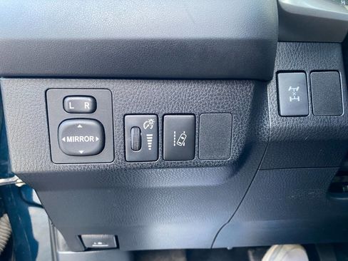 Used 2018 Toyota RAV4 LE w/ All Weather Liner Package image 21