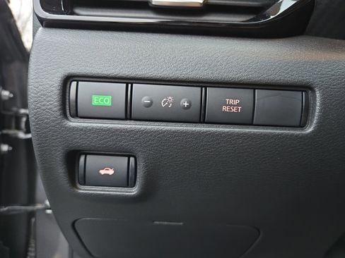 Certified 2025 Nissan Sentra SV w/ Trunk Package image 15