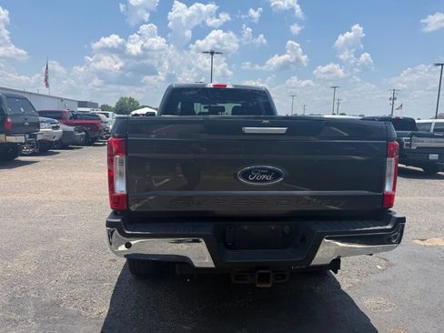 Used 2017 Ford F350 XLT w/ XLT Premium Package AWD/4WD image 6