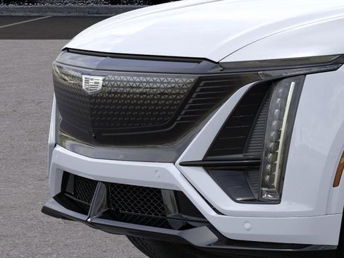 New 2026 Cadillac Lyriq V AWD/4WD image 13
