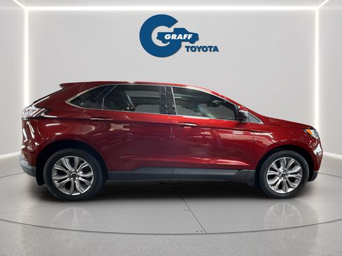 Used 2019 Ford Edge Titanium w/ Cold Weather Package AWD/4WD image 5