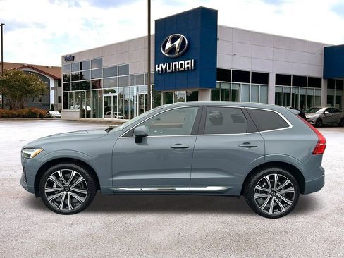 Used 2023 Volvo XC60 B6 Ultimate w/ Climate Package image 2