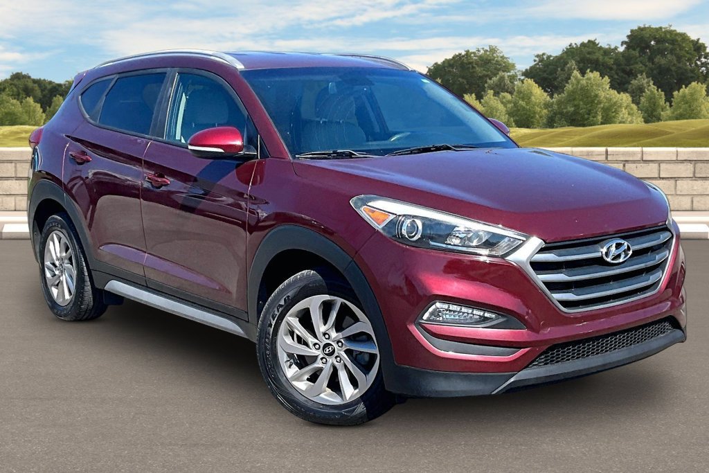 Used 2017 Hyundai Tucson SE Plus FWD image 2