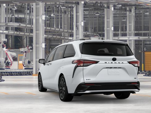 New 2026 Toyota Sienna XSE FWD image 9