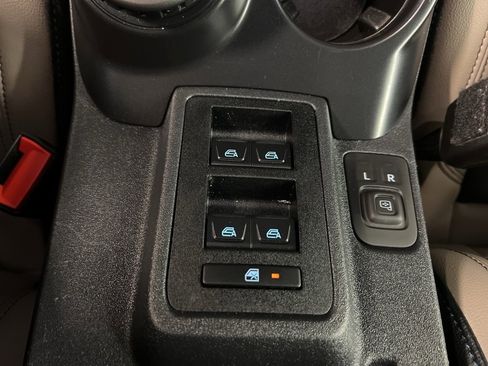 Certified 2024 Ford Bronco Wildtrak image 17