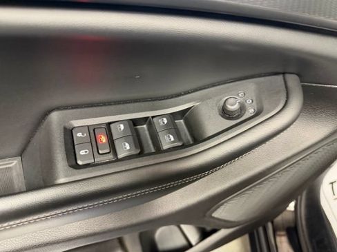 Used 2024 Jeep Grand Cherokee Altitude AWD/4WD image 9