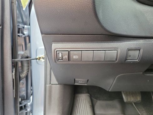 Used 2022 Toyota Corolla LE image 24