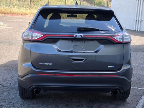 Used 2016 Ford Edge SE image 15