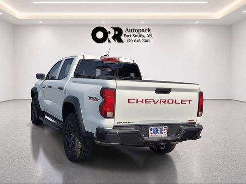 Used 2026 Chevrolet Colorado Trail Boss AWD/4WD image 4