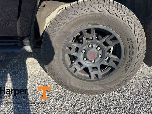 Used 2020 Toyota 4Runner TRD Off-Road Premium image 19