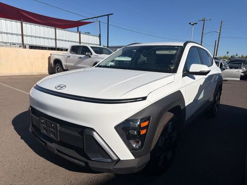 Used 2024 Hyundai Kona SEL image 4