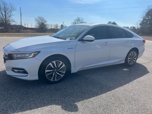 Used 2019 Honda Accord EX image 3