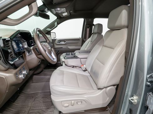 Used 2024 GMC Sierra 1500 SLT w/ X31 Off-Road Package image 18