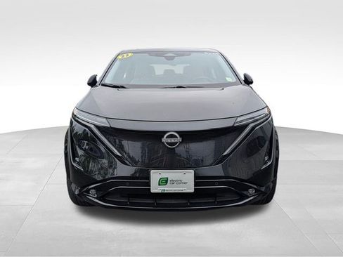 Used 2023 Nissan Ariya AWD image 2