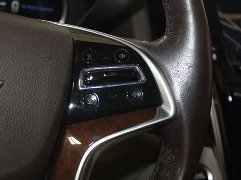 Used 2017 Cadillac Escalade Luxury AWD/4WD image 24