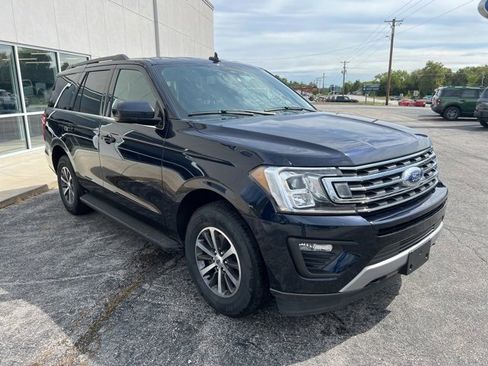 Used 2021 Ford Expedition XLT image 3