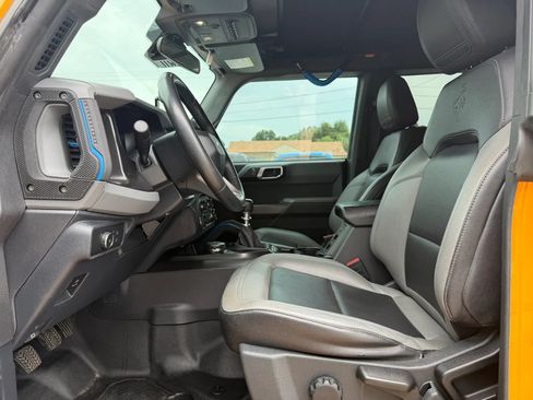 Used 2022 Ford Bronco Black Diamond AWD/4WD image 19