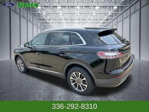 Certified 2023 Lincoln Nautilus AWD w/ Premium Package image 3