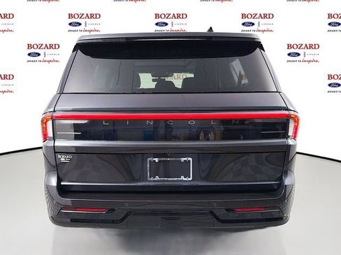 New 2025 Lincoln Navigator L Reserve AWD/4WD image 6