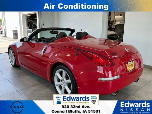 Used 2005 Nissan 350Z Grand Touring RWD image 5