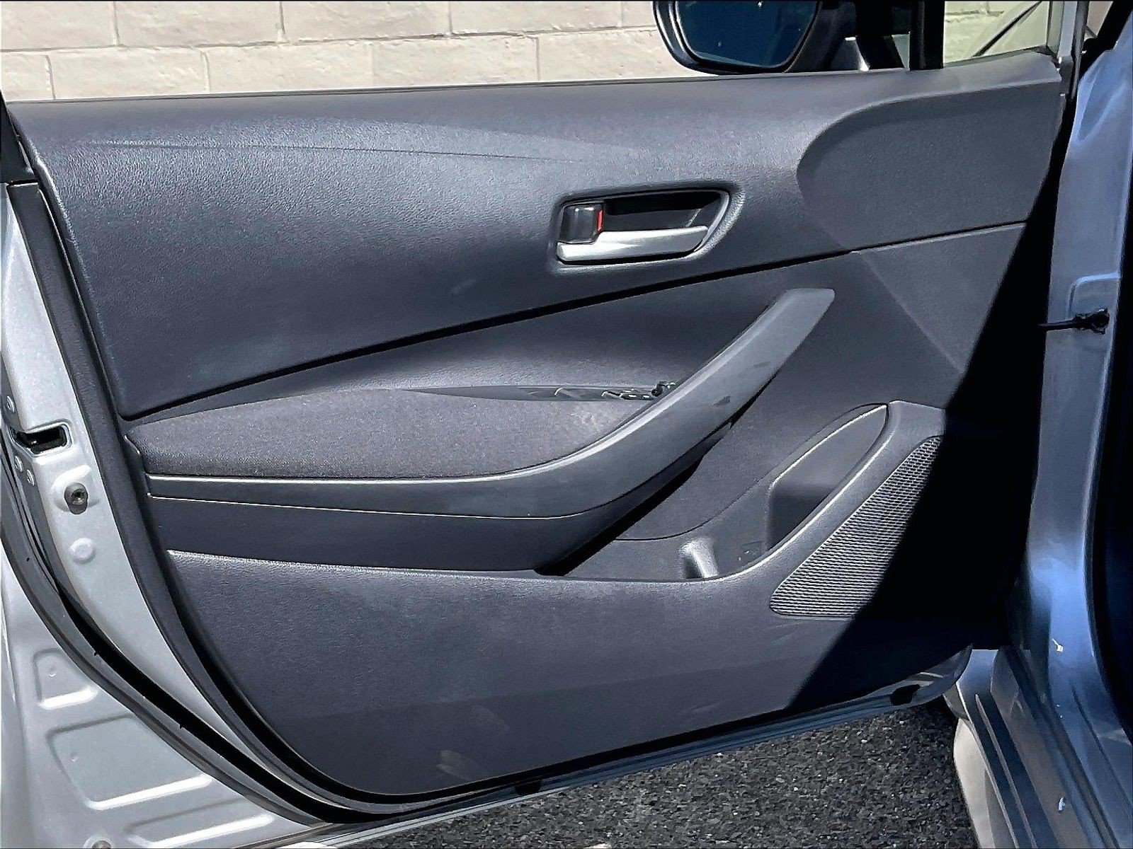 Used 2020 Toyota Corolla LE w/ LE Premium Package FWD image 22