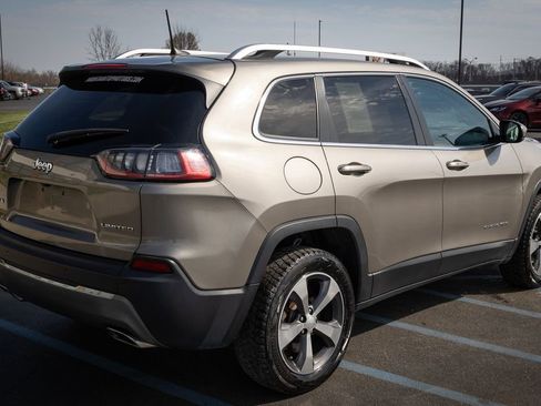 Used 2019 Jeep Cherokee Limited image 12
