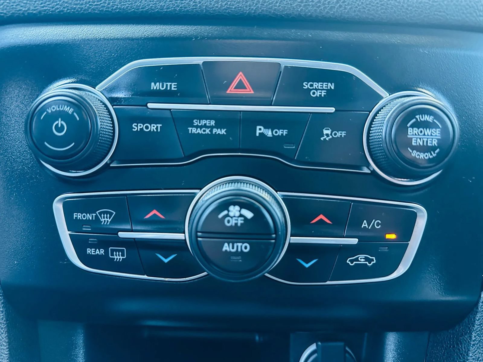 Used 2020 Dodge Charger GT RWD image 18