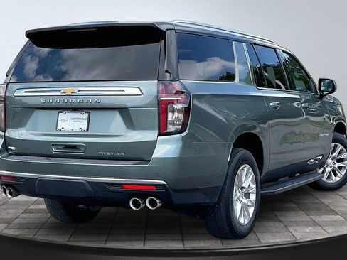 Used 2023 Chevrolet Suburban Premier AWD/4WD image 2