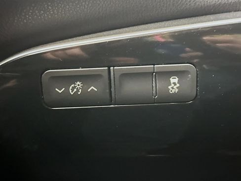 Used 2016 Toyota Prius Two image 16