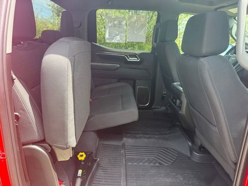 Used 2023 Chevrolet Silverado 1500 LT AWD/4WD image 14