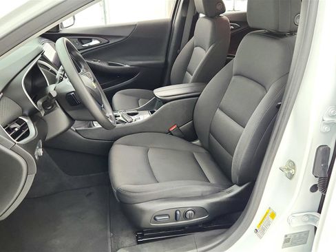 Used 2024 Chevrolet Malibu LT image 10