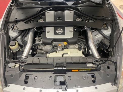 Used 2010 Nissan 370Z Touring image 20