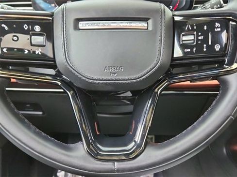 Used 2025 Land Rover Range Rover Sport Dynamic SE image 39