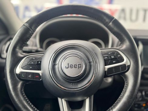 Used 2018 Jeep Compass Latitude w/ Popular Equipment Group AWD/4WD image 47