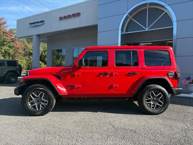 Certified 2026 Jeep Wrangler Unlimited Sahara AWD/4WD image 3