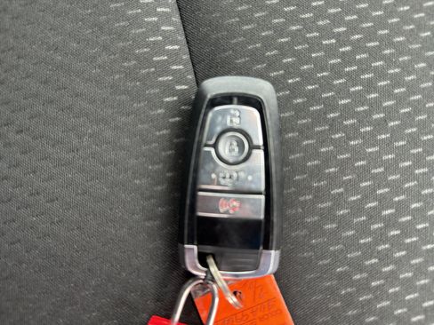 Used 2025 Ford Escape ST-Line AWD/4WD image 38