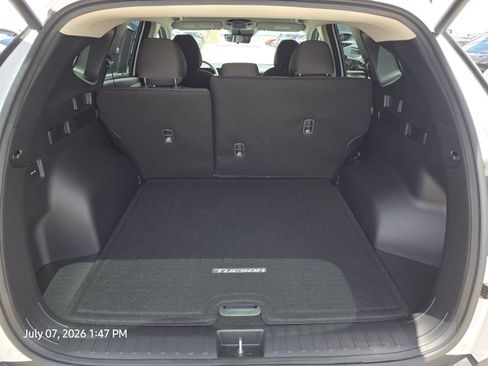 Used 2026 Hyundai Tucson SEL FWD image 17