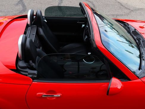 Used 2008 MAZDA MX-5 Miata Grand Touring w/ Premium Pkg RWD image 35